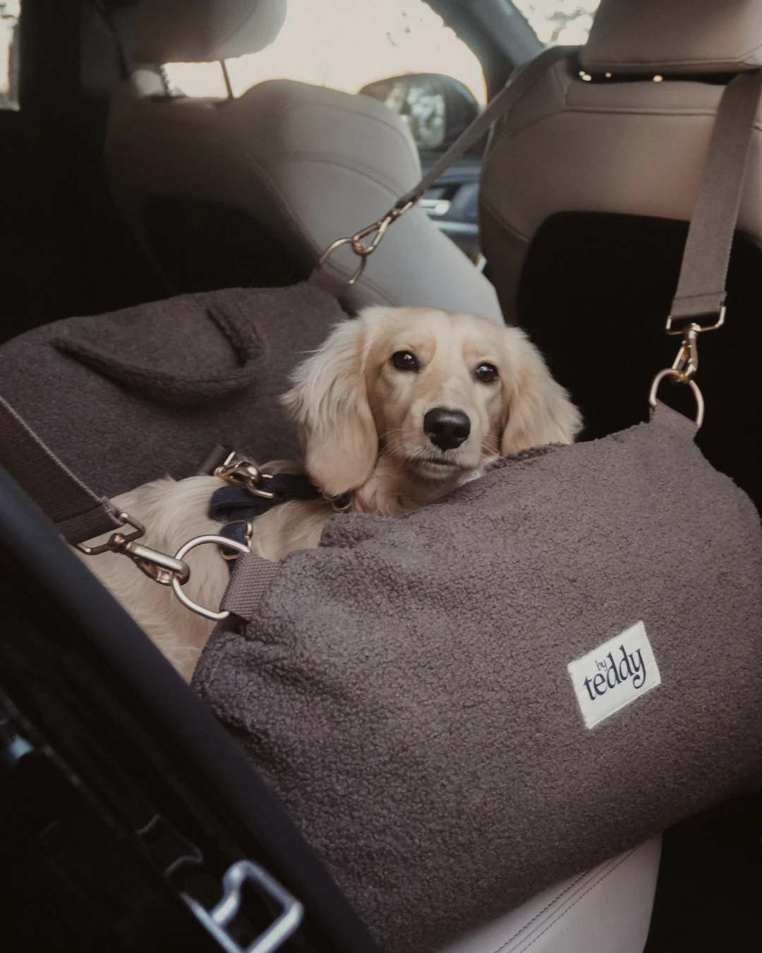 Chocolate | The Cosy Car Seat - Image 4