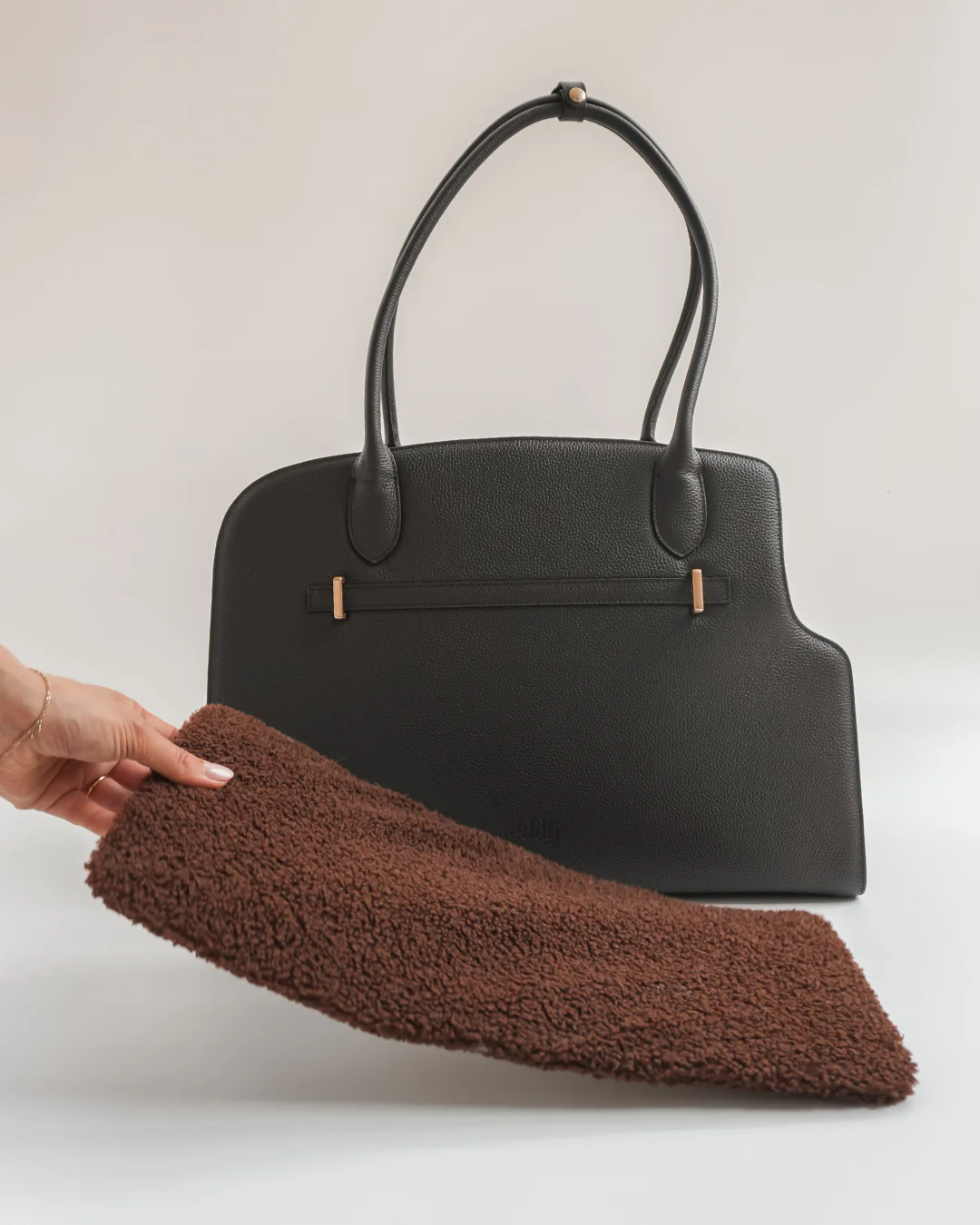 Chocolate | The Studio Carrier - Image 13