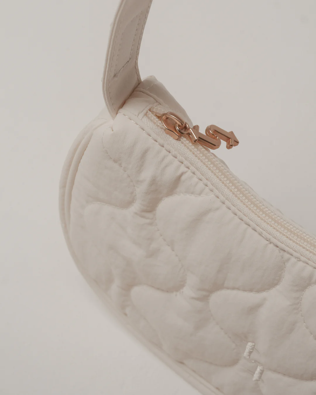 Marshmallow | The Quilted Walking Bag - Image 4