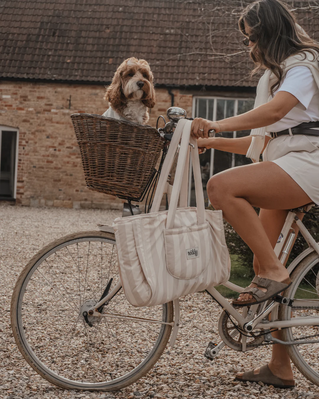 Summer Breeze Cooling Settle Mat Tote - Image 5