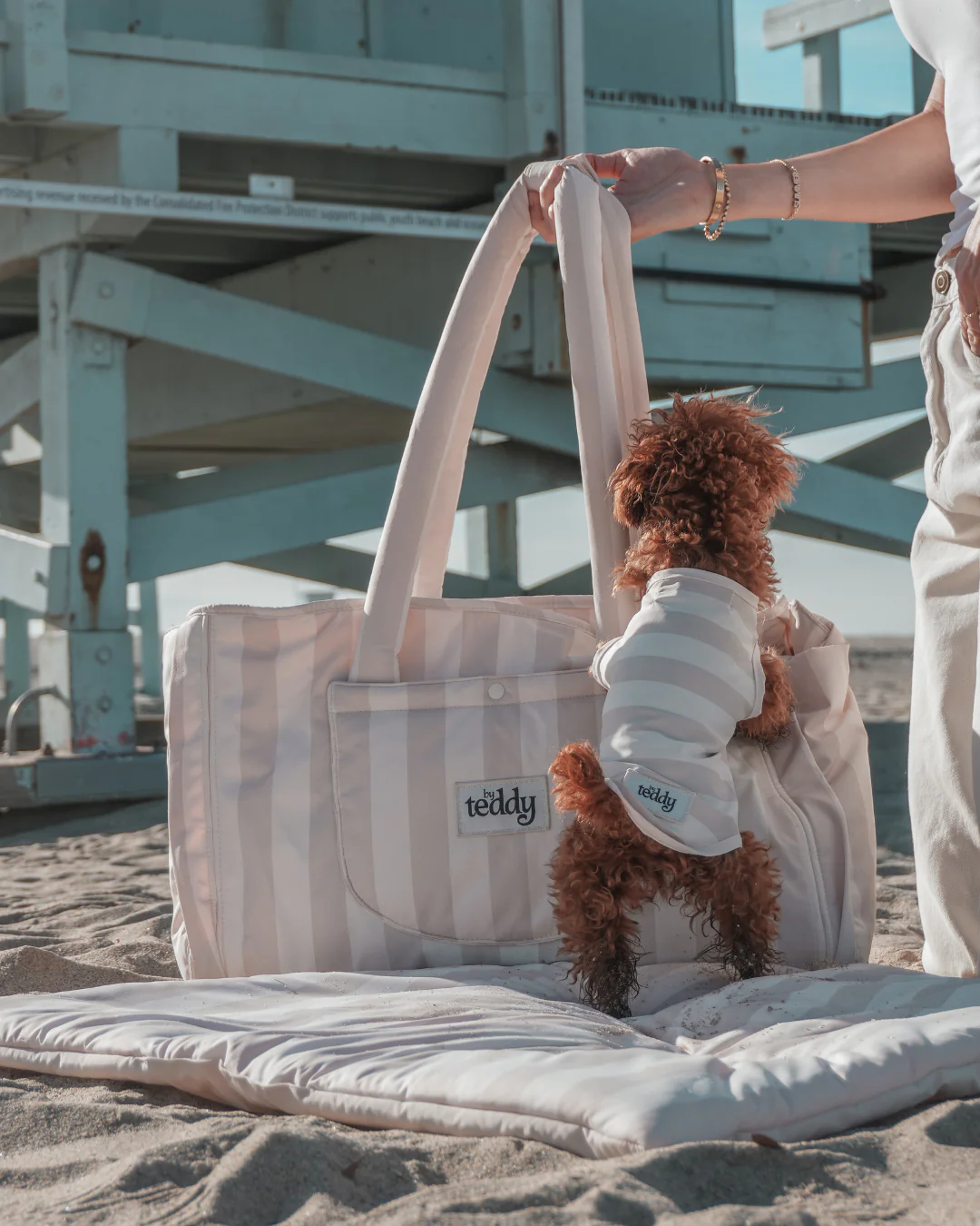 Summer Breeze Cooling Settle Mat Tote - Image 6